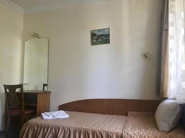 Фото номера Одноместный номер с балконом Отель Daf Trans Hotel г. Пештера 8